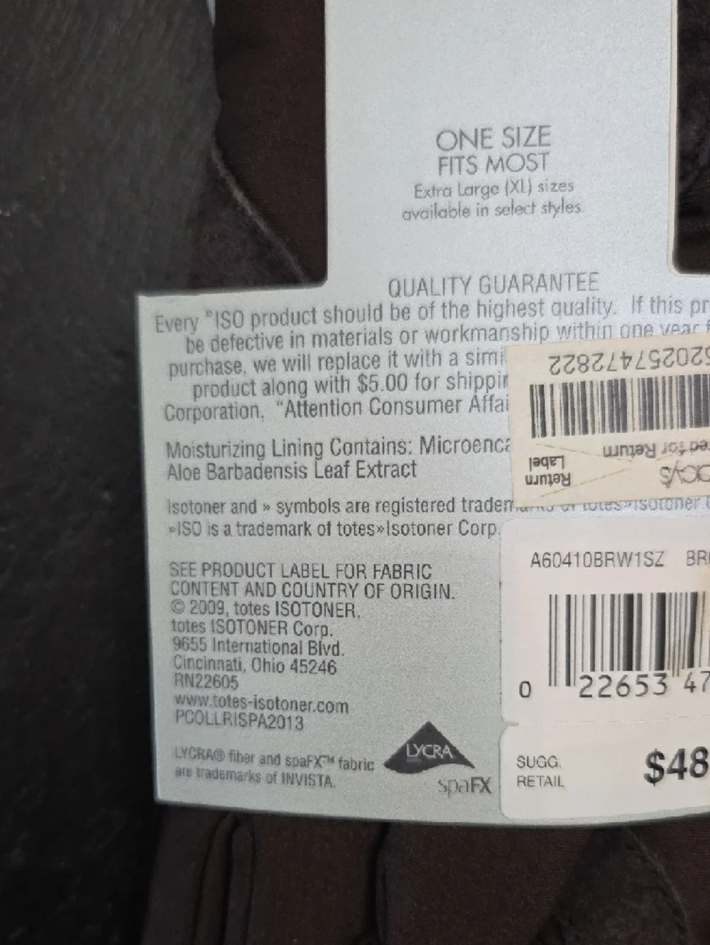 isotoner Brown Moisturizing Spa Gloves - Picture 4 of 4
